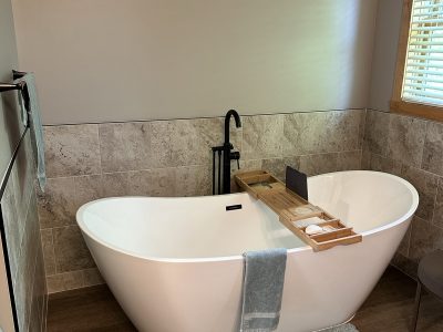 Double Slipper Bathtub